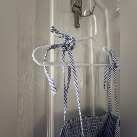 Maeve summery blue and white striped top with ties spaghetti straps, size 4 - Picture 4 of 5